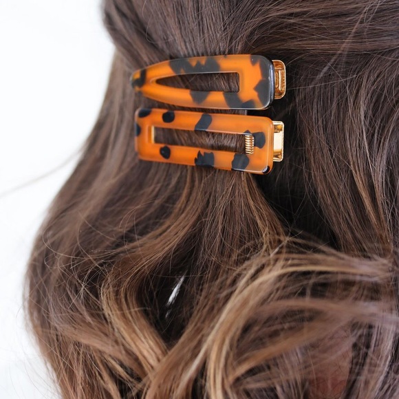 Tortoise Shell Hair Clips | Acrylic Hair Barrettes - Picture 3 of 4
